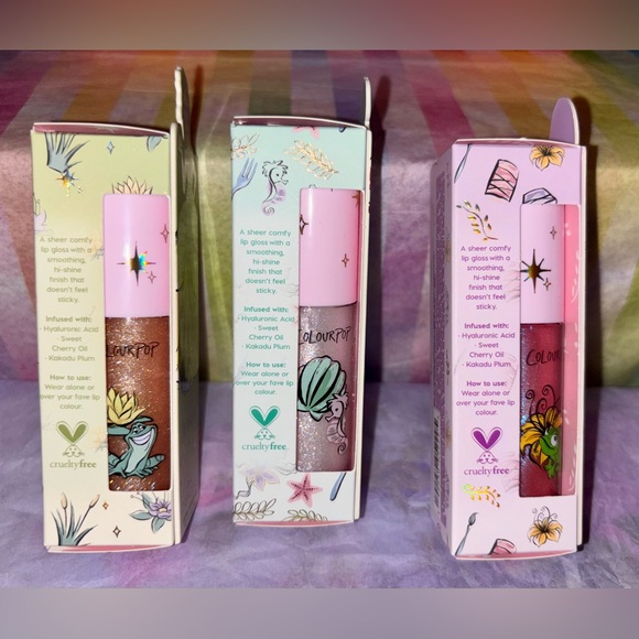 Disney Makeup Eraser Set  w/ 3 lip glosses and set of 5 socks - Picture 4 of 14